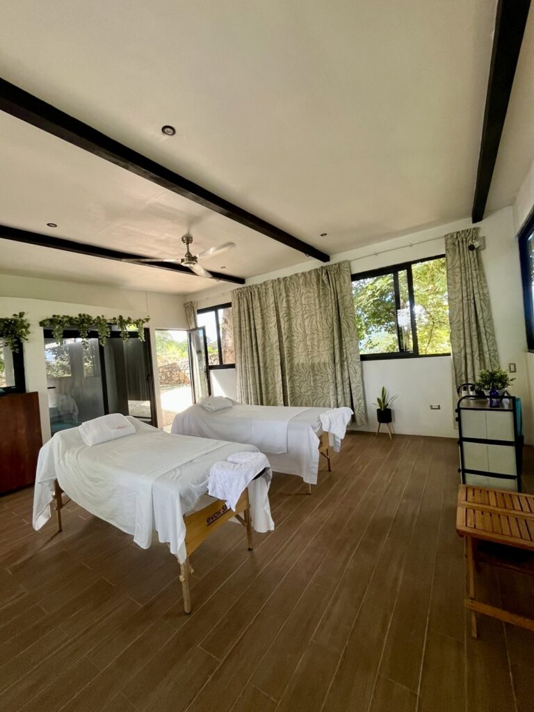 Couples massage room at Kalokairi Spa surrounded by nature in Tamarindo